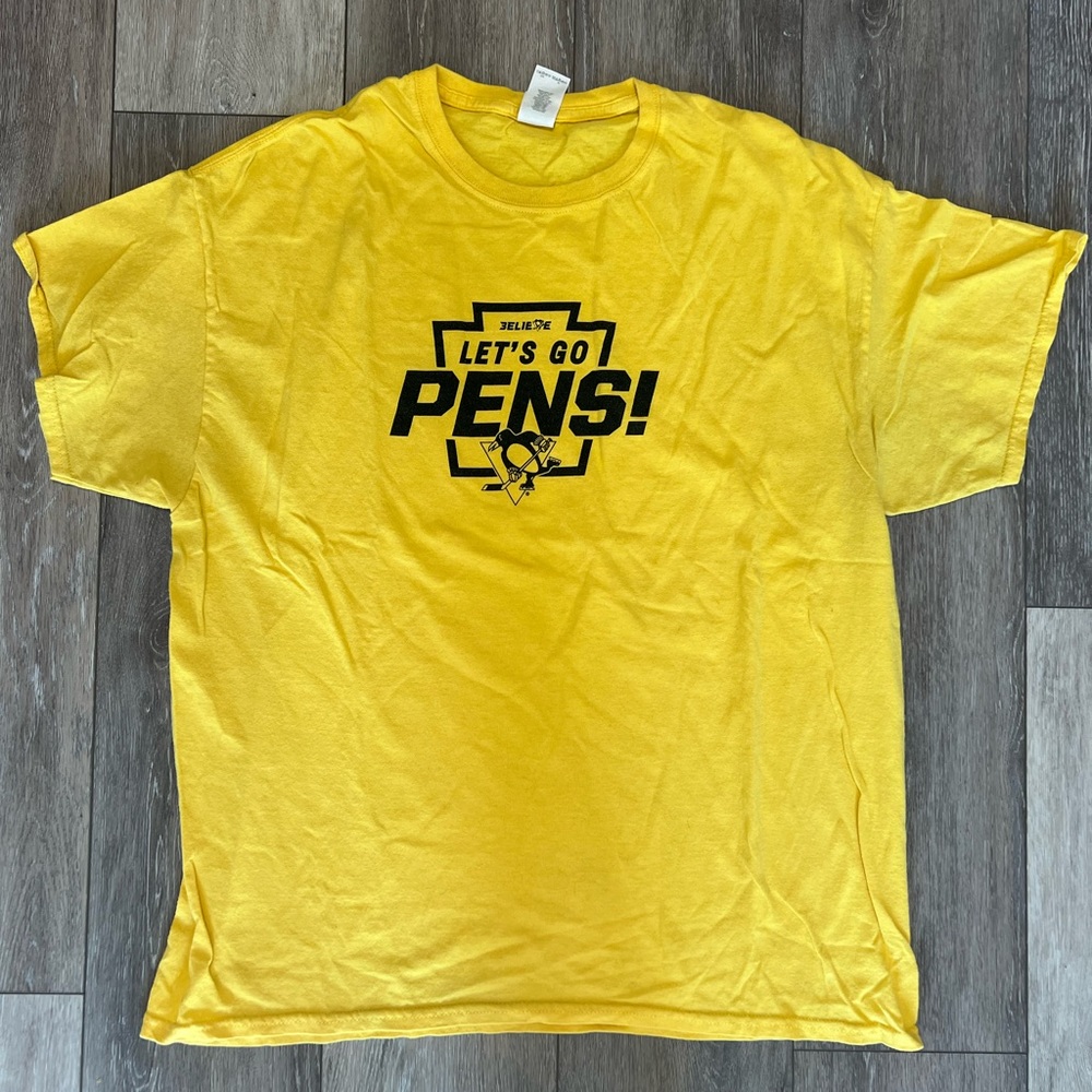 Pittsburgh Penguins Playoff exclusive T shirt Men’s XL